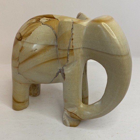 Marble Elephant Statue 5 1/2” Tall Cream Brown - Picture 4 of 12